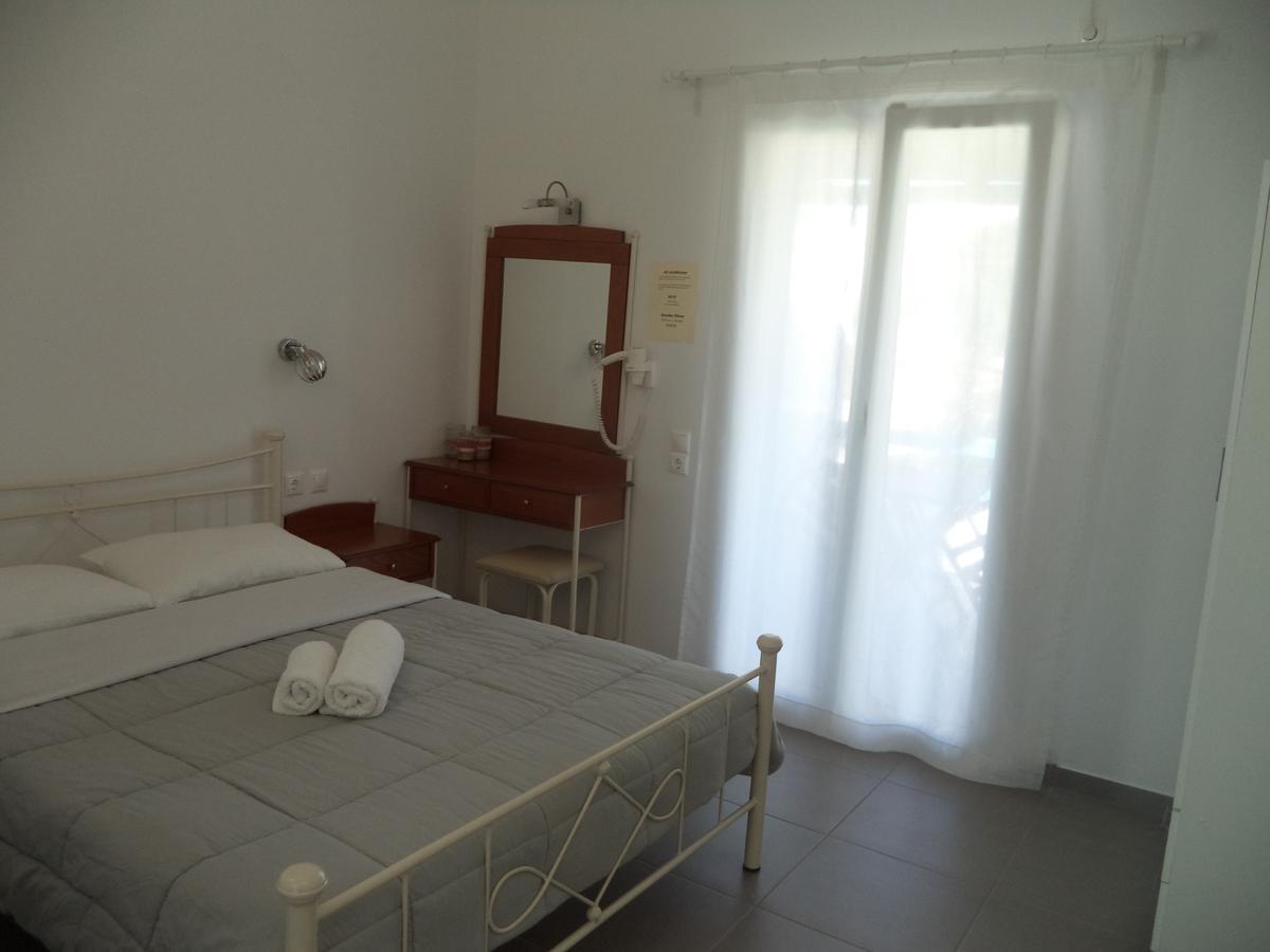 Taxiarchis Studios Agios Georgios  Eksteriør bilde